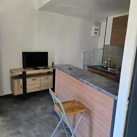 Apartment Moderne A Avec Balcon 27 M²