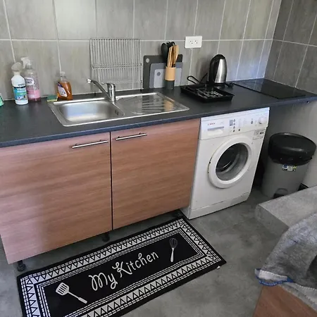 Apartment Moderne A Avec Balcon 27 M² *